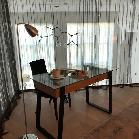 Apartment Volta Near The Sea And Old Town